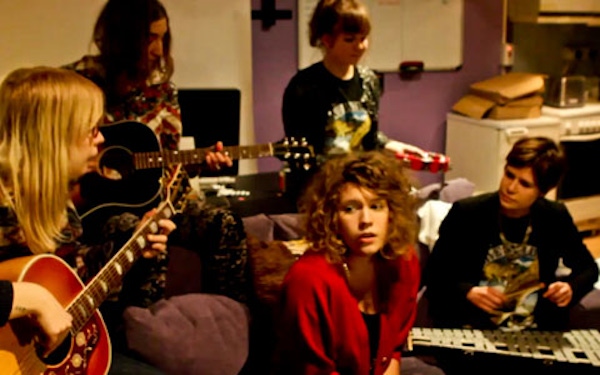 Those Dancing Days – I'll Be Yours (The Line of Best Fit Session)