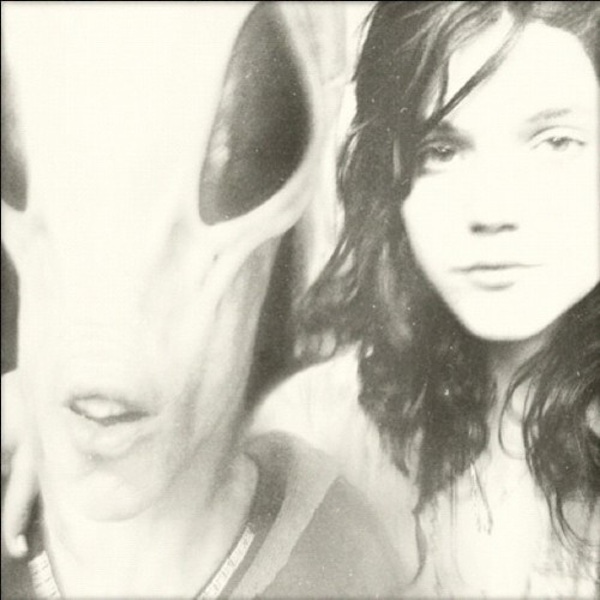 SoKo – I Thought I Was An Alien
