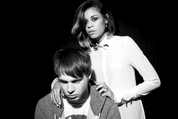 AlunaGeorge – Just A Touch