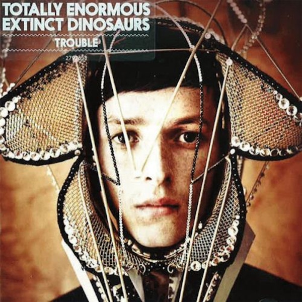 Totally Enormous Extinct Dinosaurs – Trouble