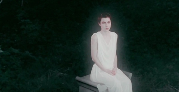 Julia Holter – Goddess Eyes I