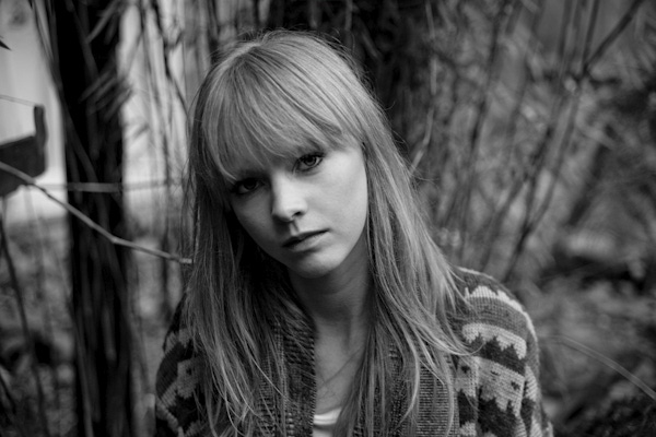 Lucy Rose's Video Tour Diary – Day 3: Barn on the Farm