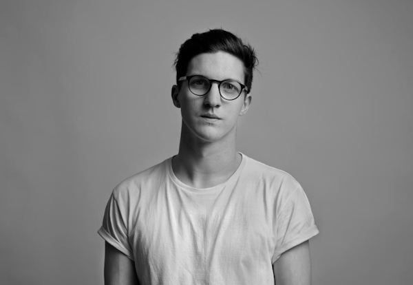 Watch: Dan Croll – Compliment Your Soul