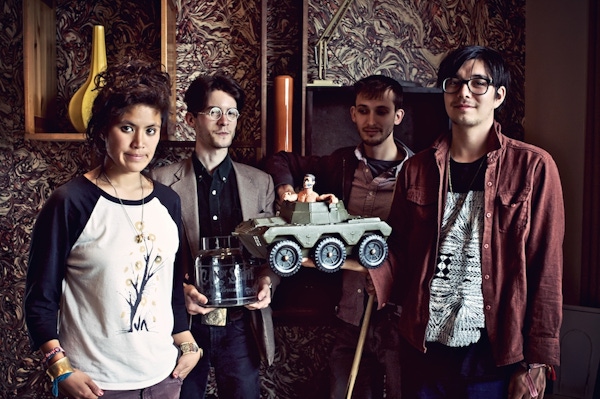 Watch Hooded Fang's amazing Hospital Club Session