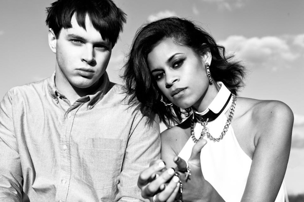 Watch: AlunaGeorge – Watching Over You