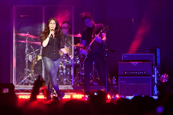 Alanis Morissette at the O2 Arena in pictures