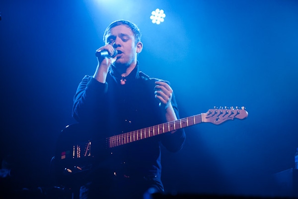 Everything Everything play Heaven