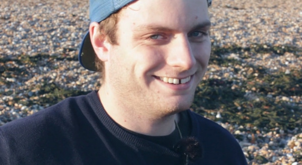 Watch Mac DeMarco play 'Cooking Up Something Good' on Brighton Beach