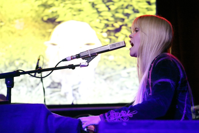 Anna Von Hausswolff - Hoxton Square Bar & Kitchen, London 15/10/13