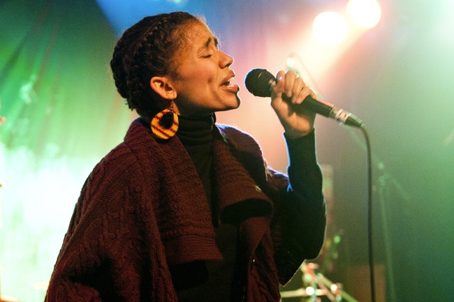 Nneka - Scala, London 17/04/12